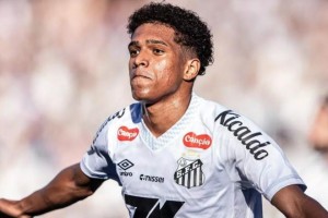 九游娱乐官网入口-每体：巴萨已放弃引进桑托斯左后卫索萨，球员接近转会热刺